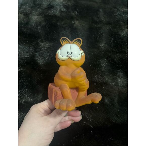 Garfield Scratching Post 100% Pure Garfield Official Scratching Post Cat Toy - Picture 1 of 5